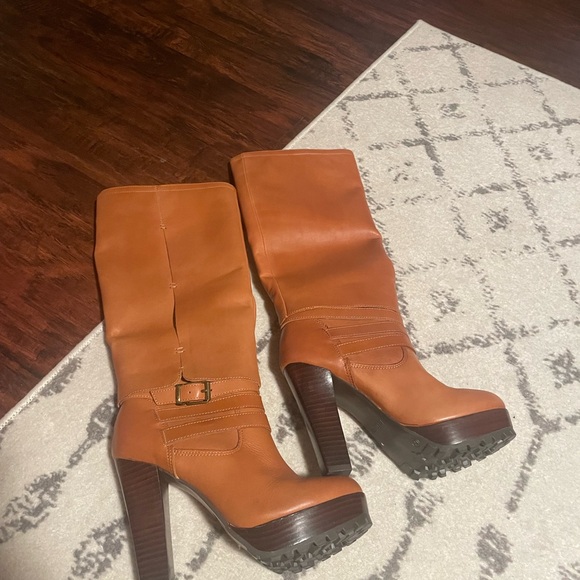 Stylish Tan Leather High Heel Boots - Picture 3 of 12